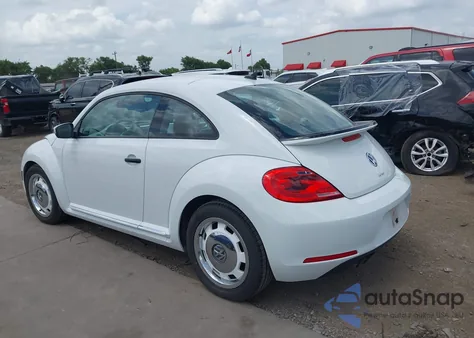 2016 Volkswagen Beetle 1.8T Classic z USA, uszkodzony, nr VIN 3VWF17AT0GM631439